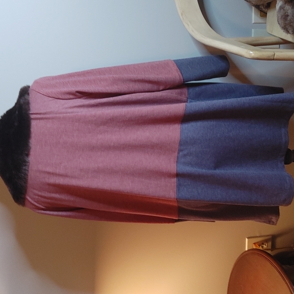 Fur collar coat - Picture 7 of 12